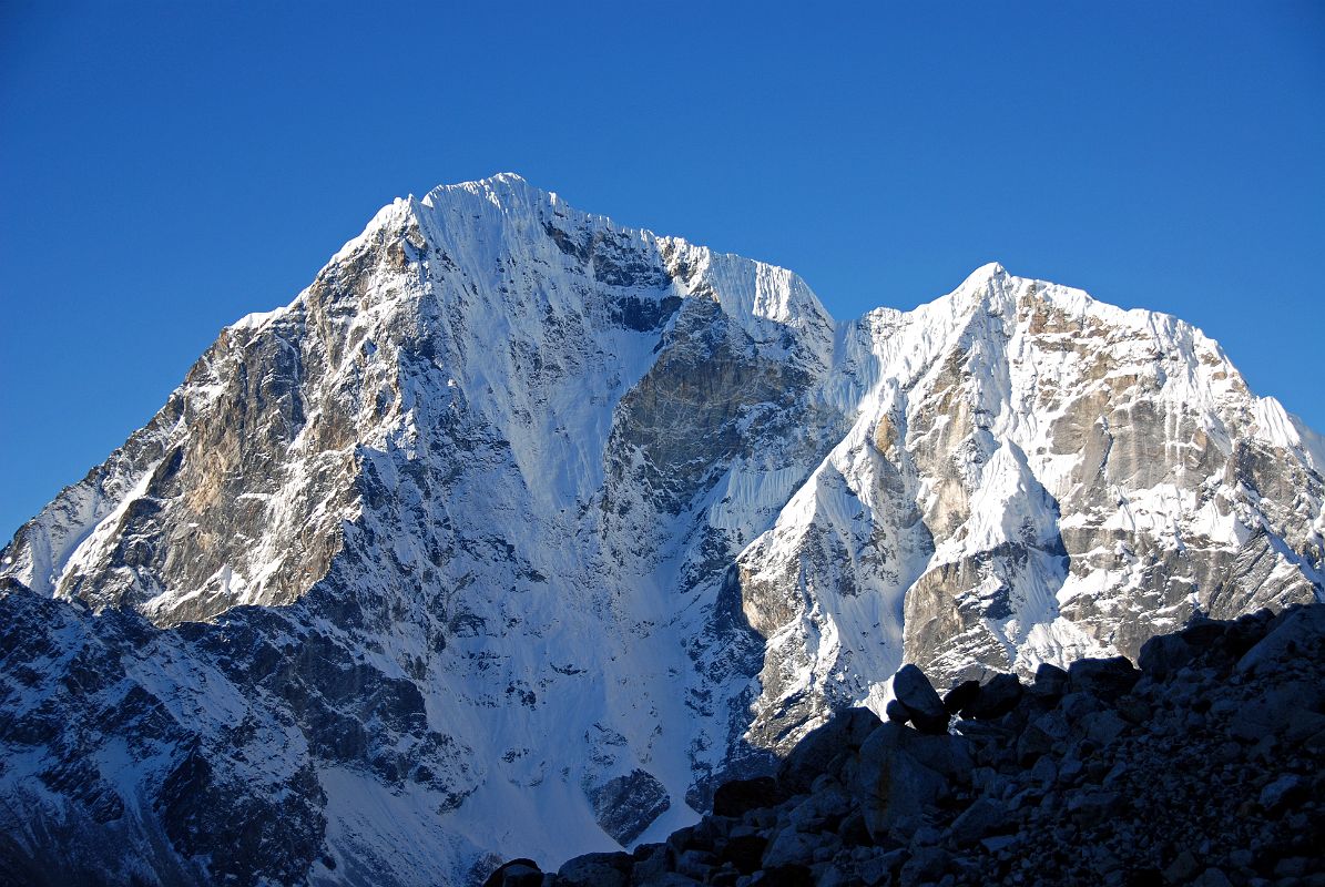 25 Taweche Taboche Close Up Early Morning From Lobuche